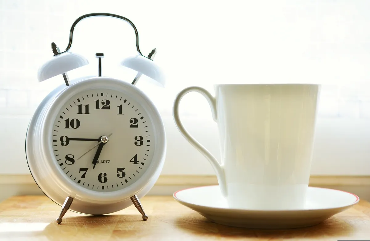 new year, alarm clock, cup, morning, drink, beverage, clock, time, breakfast, coffee cup