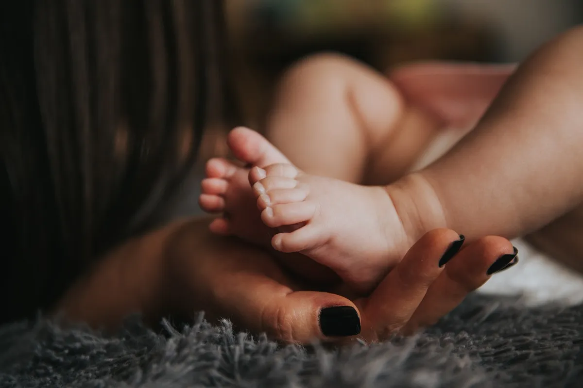 mom, happy mothers day, baby, feet, hands, legs, child, daughter, son, relationship, parent, parenting, kid, infant, care, nurture, nature, skin, hold, touch, m